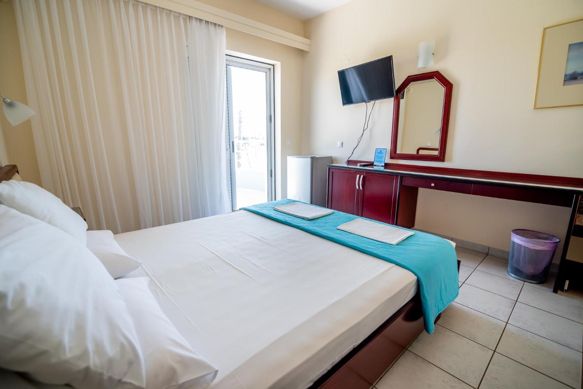 Dionisos Hotel Митикас Экстерьер фото
